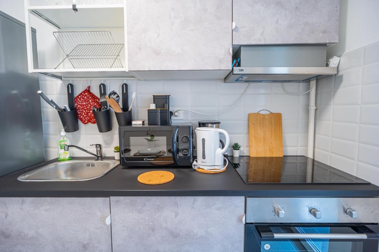 Spacious Newly Renovated 2Br Apartments With Balcony Bucharest Luaran gambar