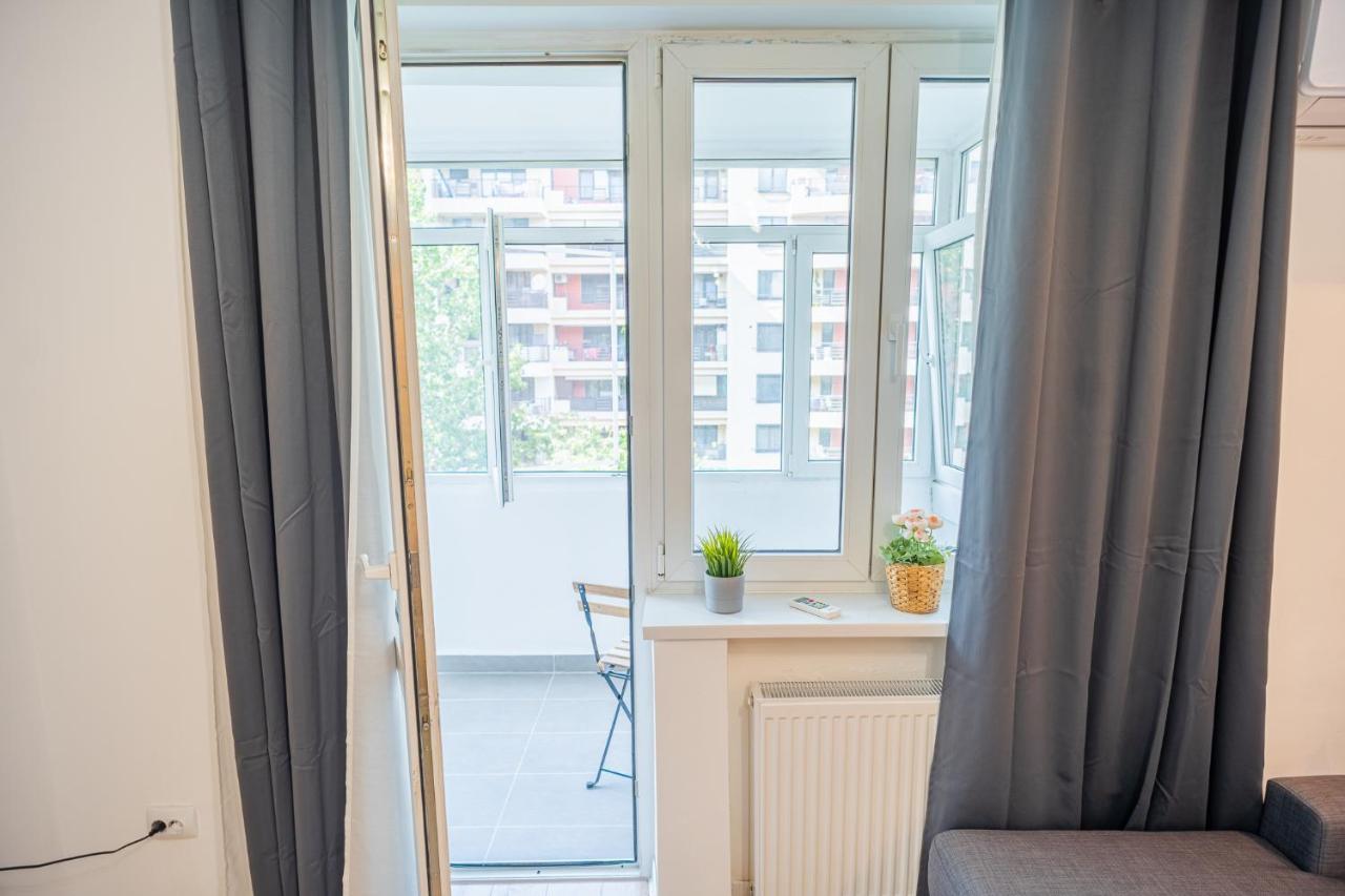 Spacious Newly Renovated 2Br Apartments With Balcony Bucharest Luaran gambar