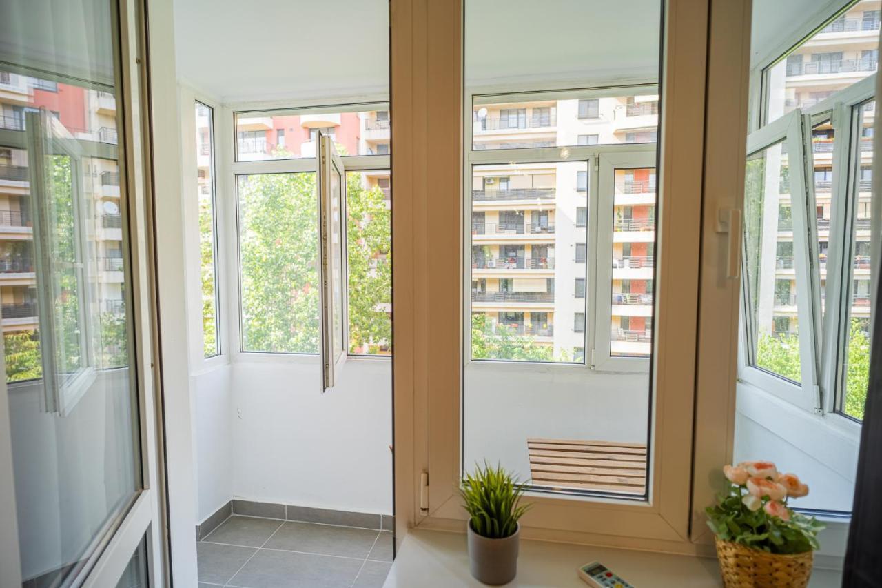Spacious Newly Renovated 2Br Apartments With Balcony Bucharest Luaran gambar