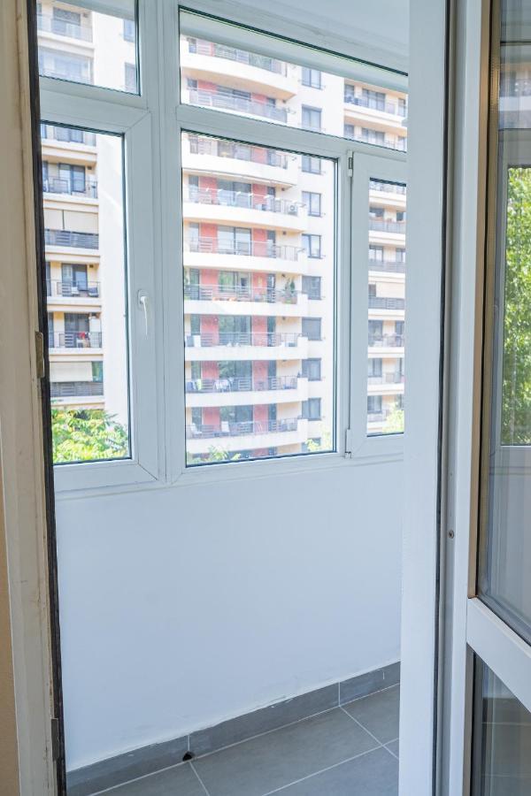 Spacious Newly Renovated 2Br Apartments With Balcony Bucharest Luaran gambar
