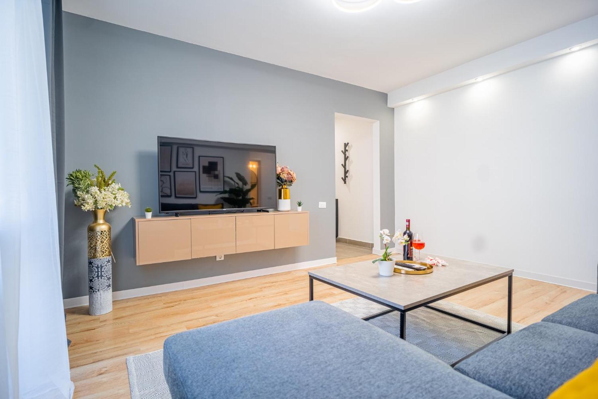 Spacious Newly Renovated 2Br Apartments With Balcony Bucharest Luaran gambar