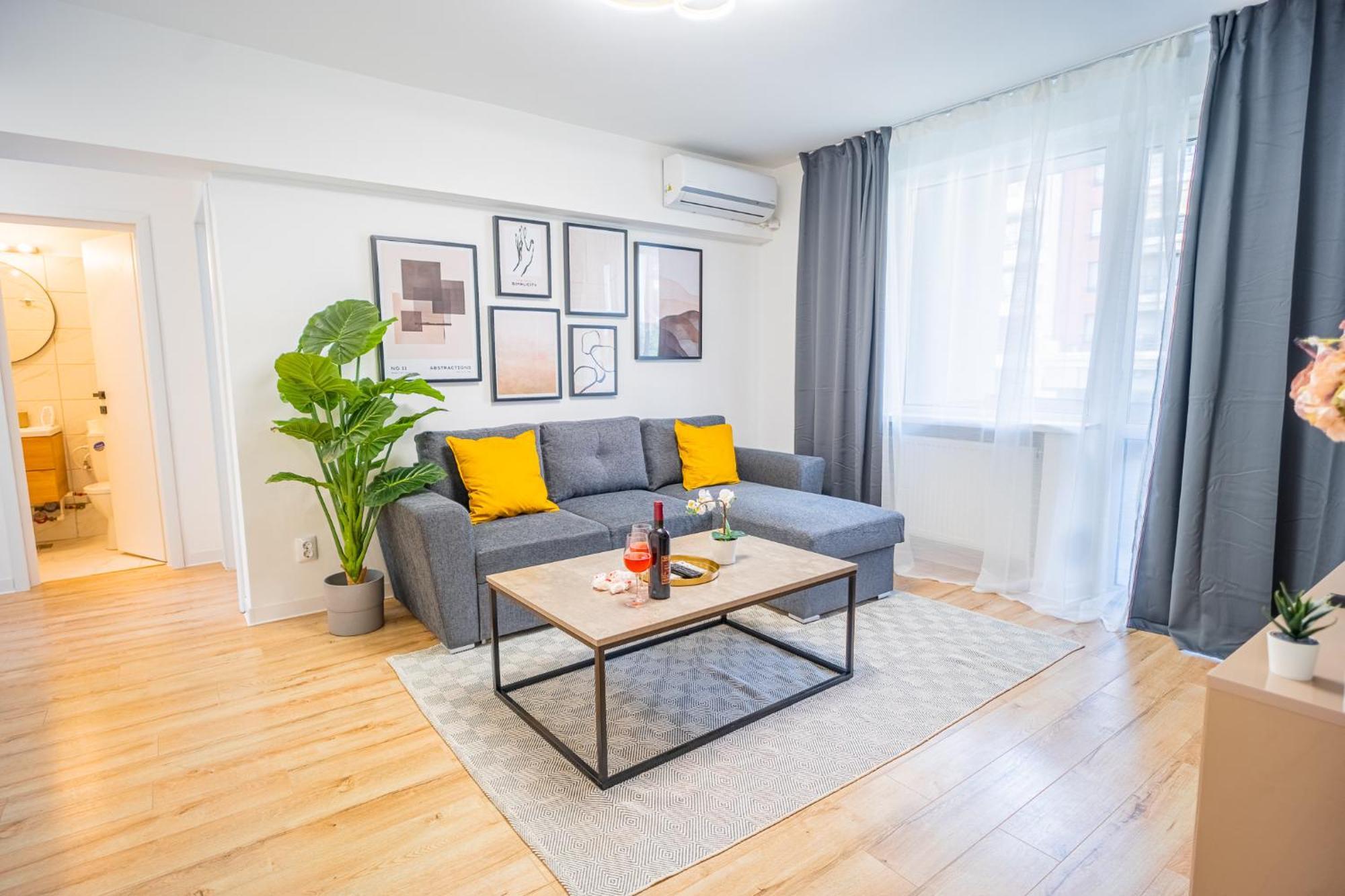 Spacious Newly Renovated 2Br Apartments With Balcony Bucharest Luaran gambar