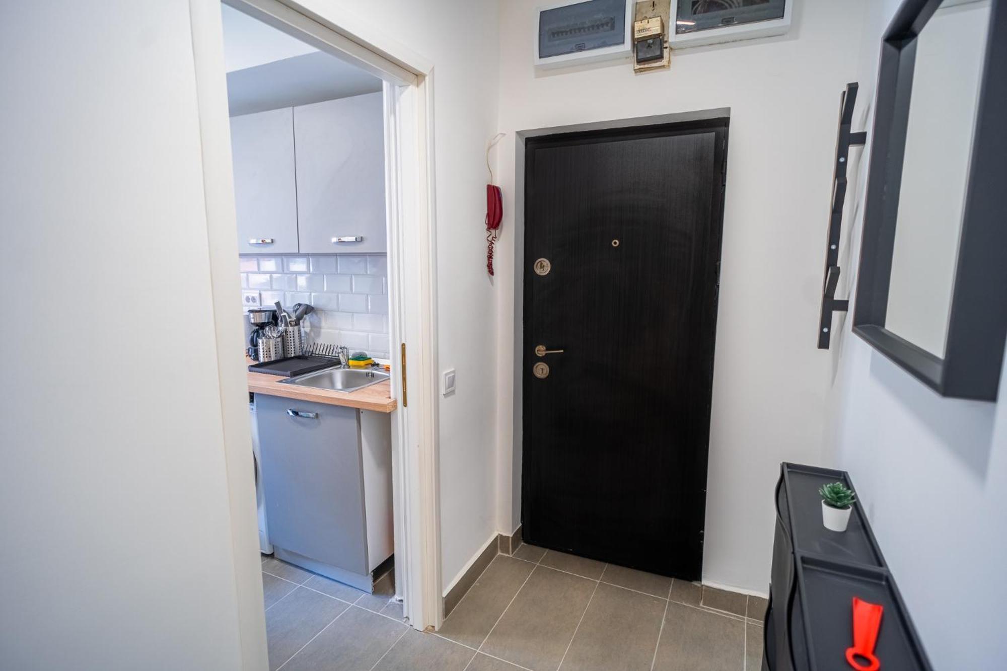 Spacious Newly Renovated 2Br Apartments With Balcony Bucharest Luaran gambar