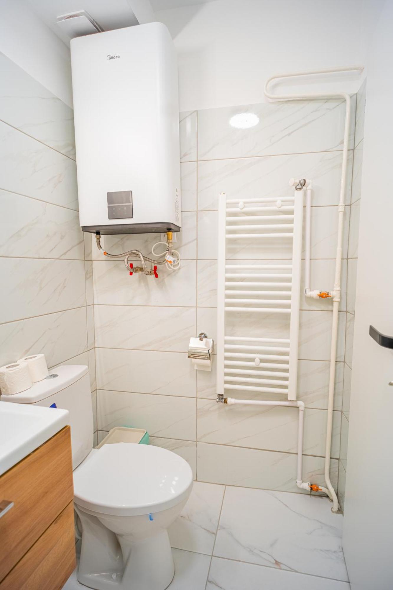 Spacious Newly Renovated 2Br Apartments With Balcony Bucharest Luaran gambar