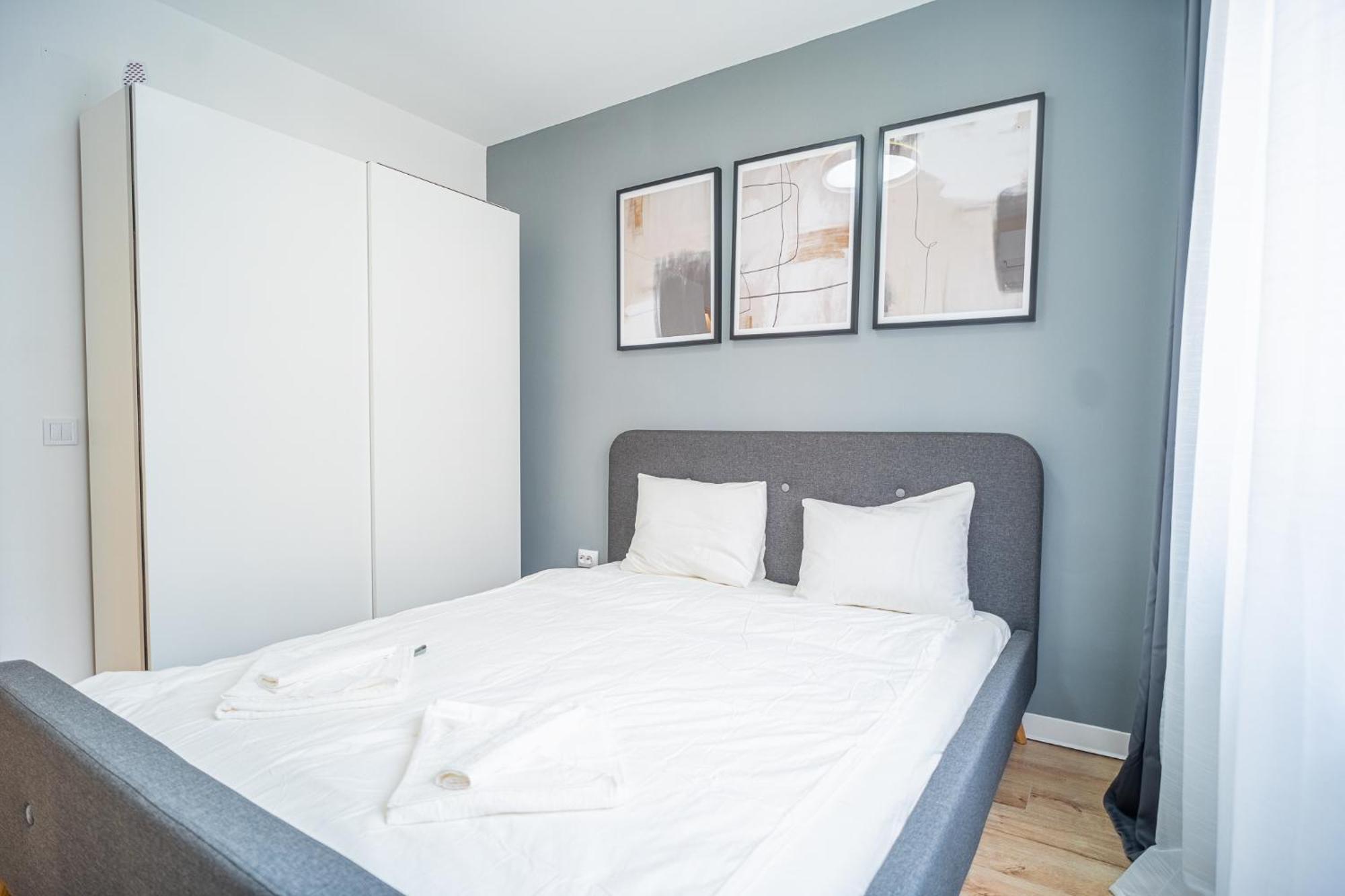 Spacious Newly Renovated 2Br Apartments With Balcony Bucharest Luaran gambar